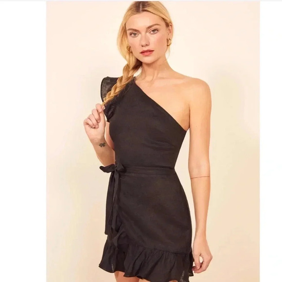 Reformation Dresses & Skirts - Reformation black linen Toscana dress